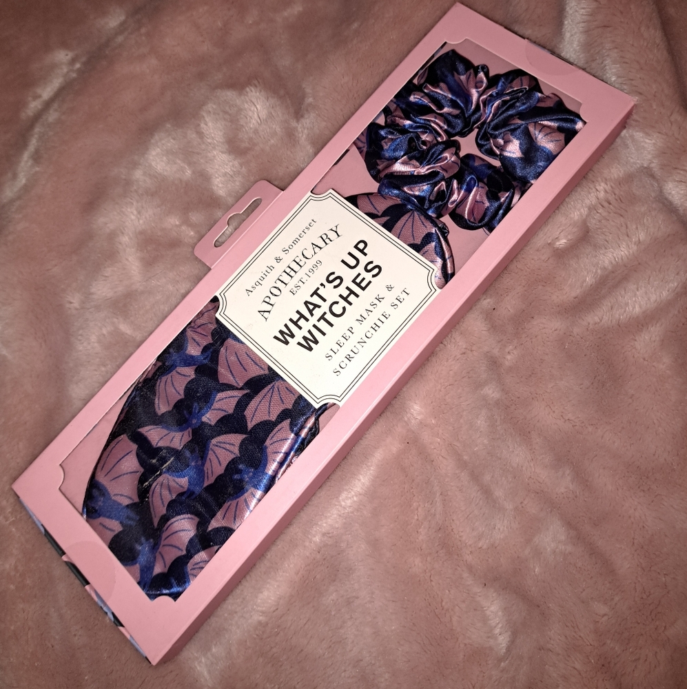 Bat Sleep Mask And Scrunchie Set